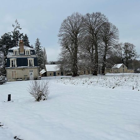 Le Manoir Du Ribardon Bed & Breakfast Neuvy-au-Houlme Bagian luar foto